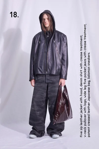 Look 18